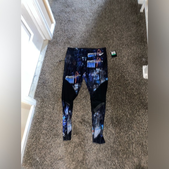 NIKE Colorful Leggings - Picture 7 of 7